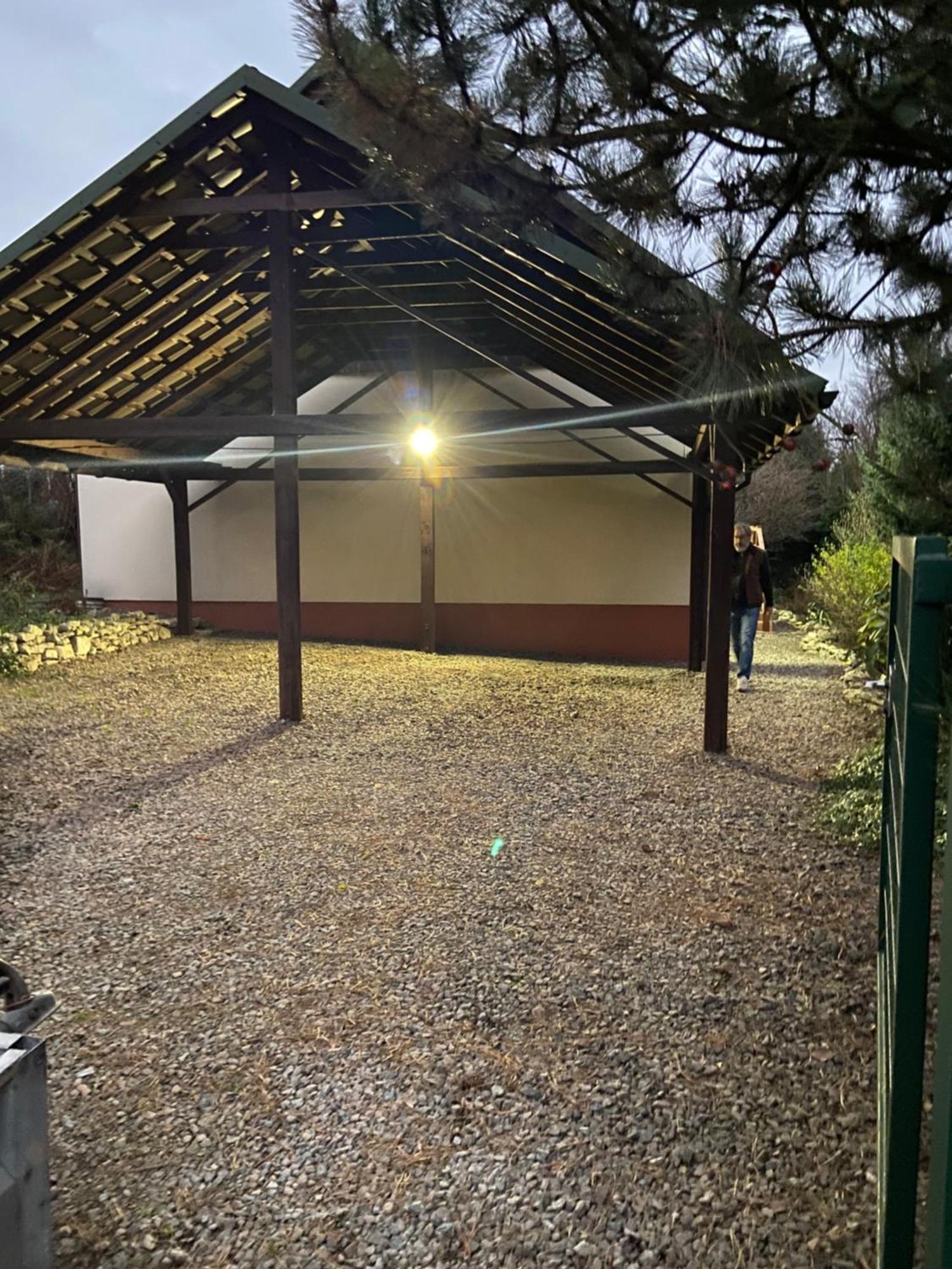 Uroczy Dom I Bezplatny Parking Mnikow Exterior foto